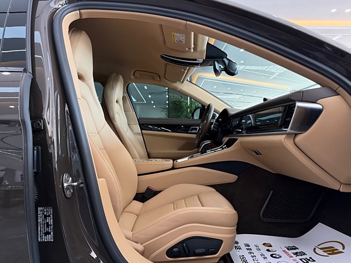 Фото 7 - Porsche Panamera