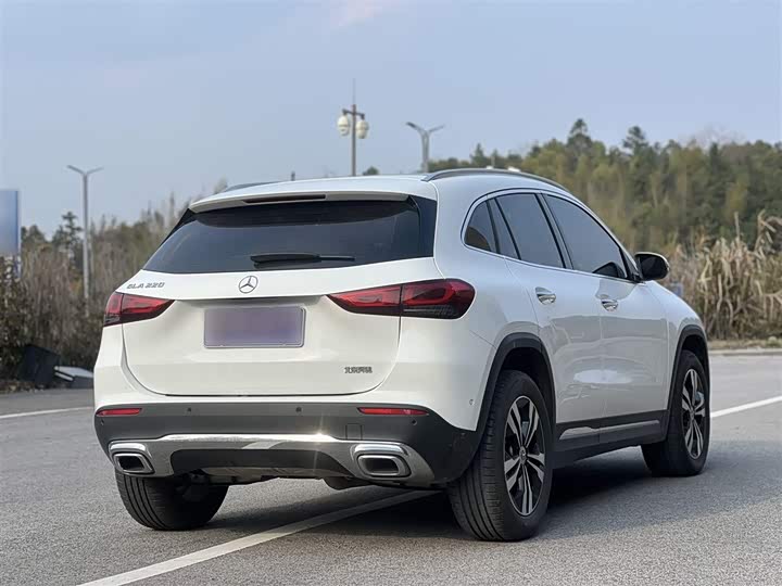 Фото 5 - Mercedes-Benz GLA-Class