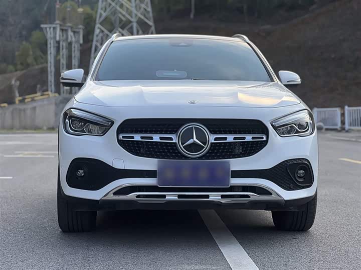 Фото 6 - Mercedes-Benz GLA-Class