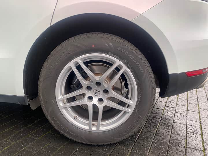 Фото 10 - Porsche Macan