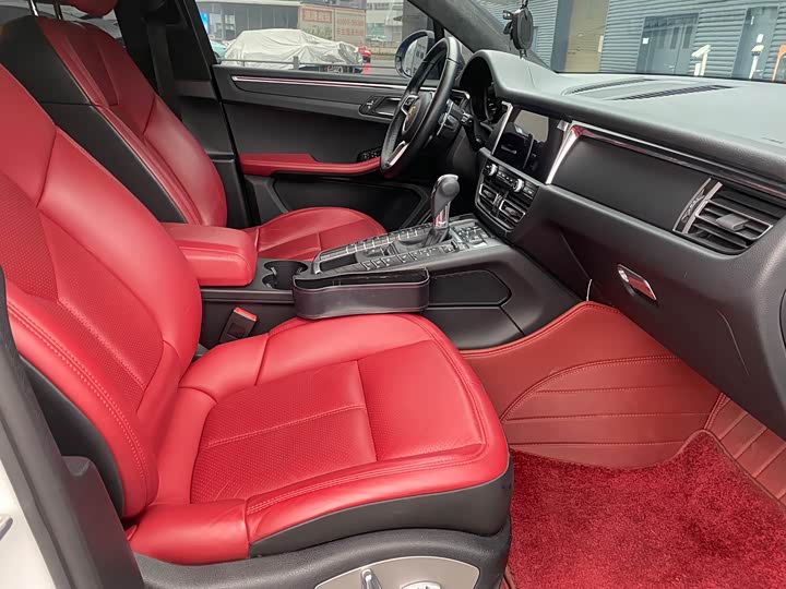 Фото 12 - Porsche Macan