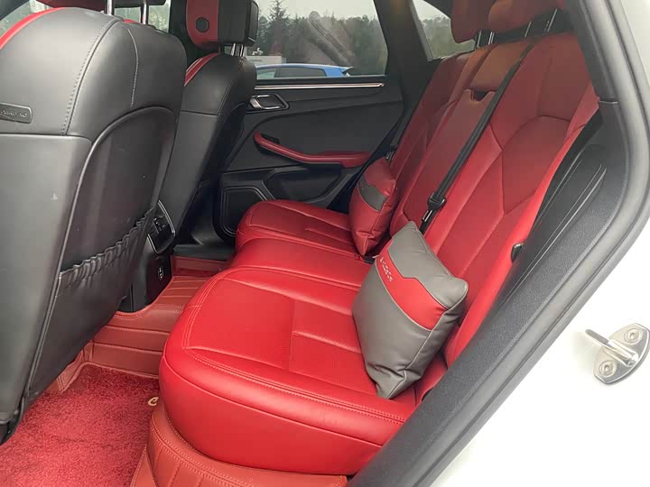 Фото 15 - Porsche Macan