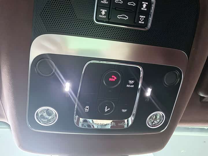 Фото 20 - Bentley Flying Spur