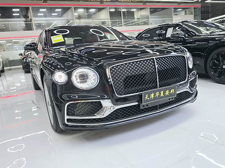 Фото 4 - Bentley Flying Spur