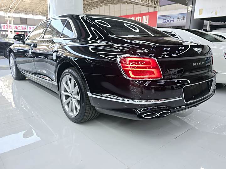 Фото 7 - Bentley Flying Spur