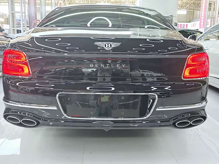 Фото 8 - Bentley Flying Spur