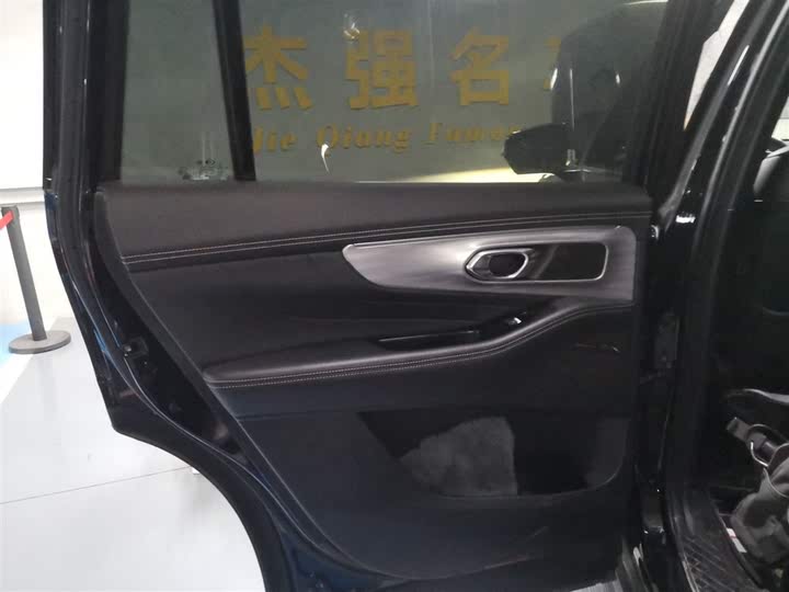 Фото 29 - GAC Trumpchi GS8