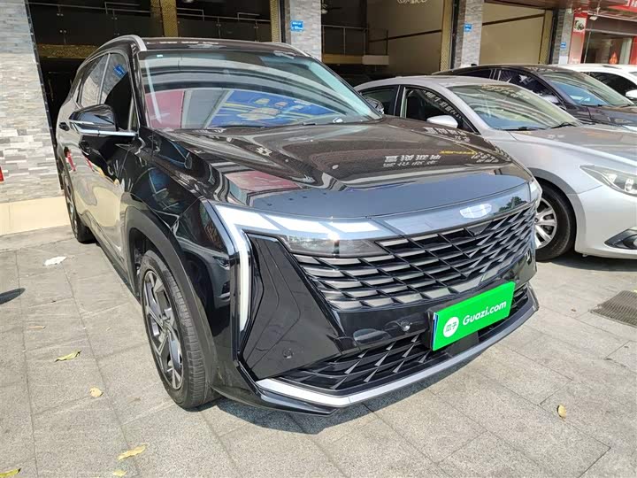 Фото 4 - Geely Atlas L