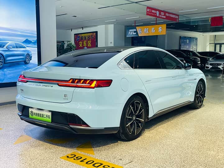 Фото 3 - BYD Han