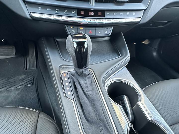 Фото 24 - Cadillac CT4