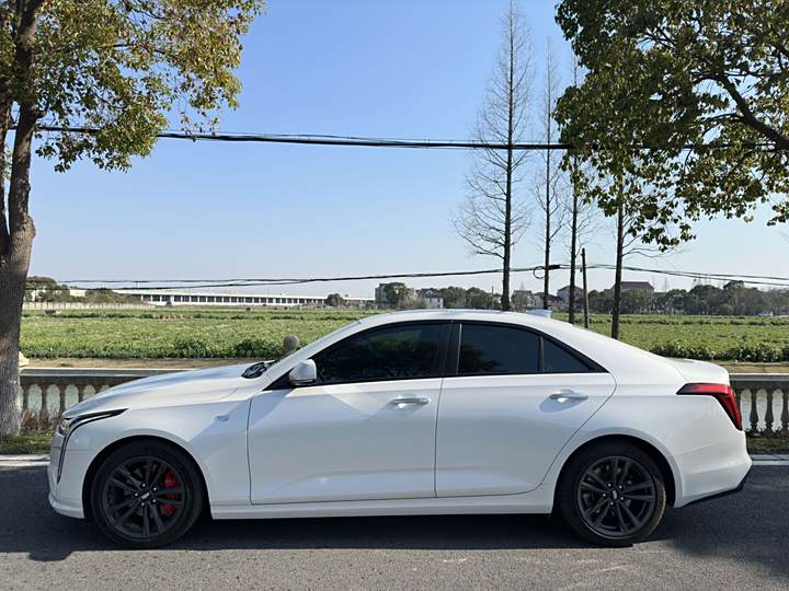 Фото 3 - Cadillac CT4