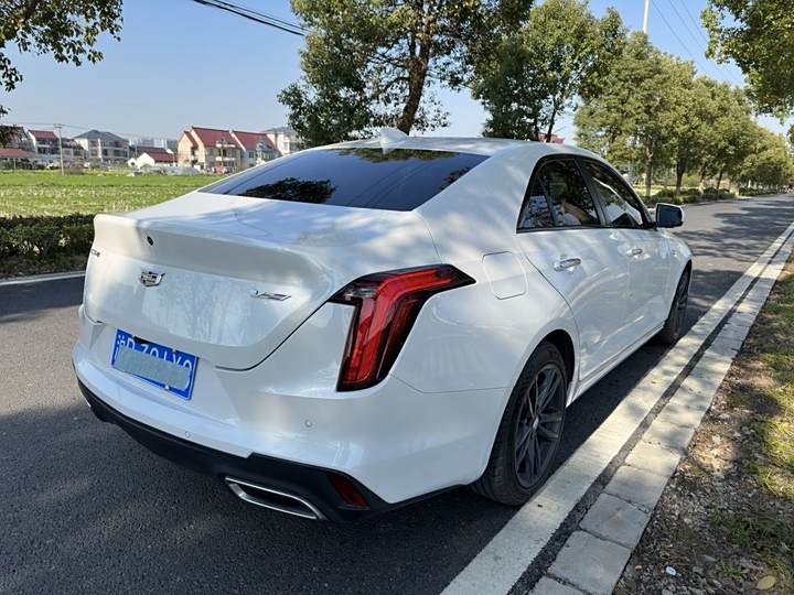 Фото 6 - Cadillac CT4