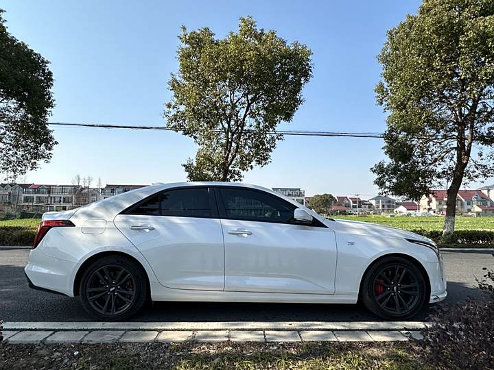 Фото 7 - Cadillac CT4