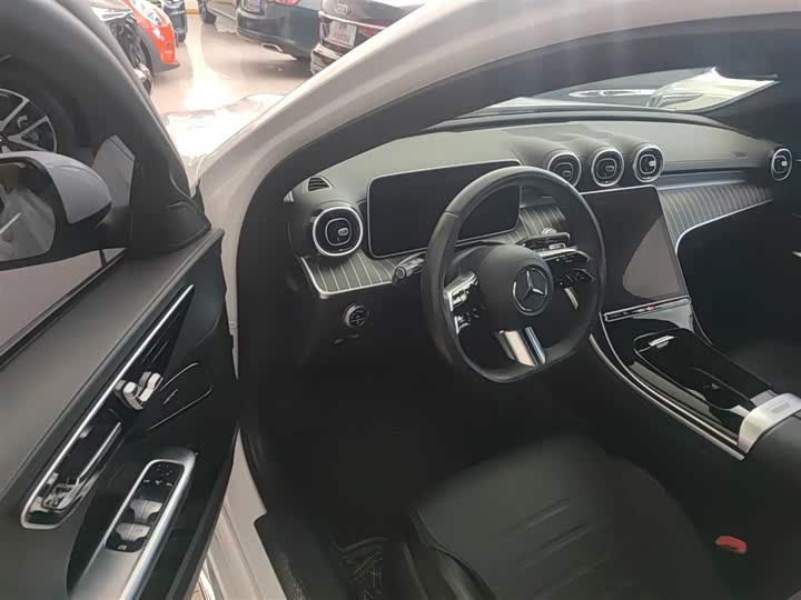 Фото 9 - Mercedes-Benz C-Class