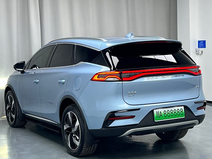 Фото 11 - BYD Tang Hybrid/EV