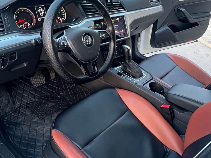 Фото 4 - Volkswagen Lamando L