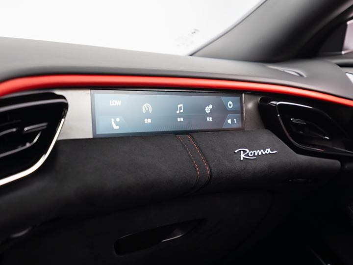 Фото 11 - Ferrari Roma