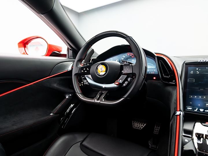 Фото 8 - Ferrari Roma