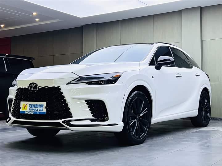 Фото 1 - Lexus RX