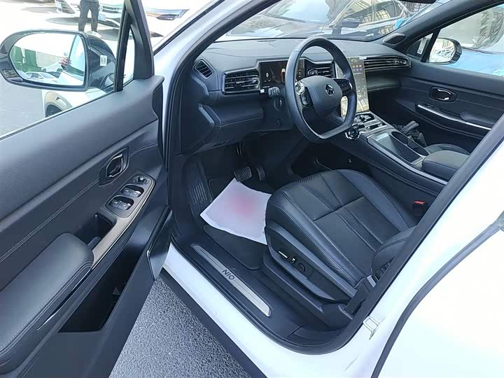 Фото 16 - Nio ES8