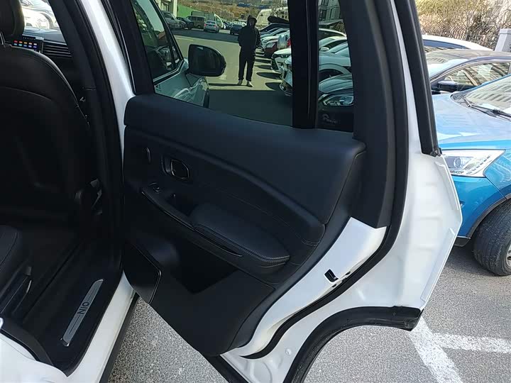 Фото 27 - Nio ES8