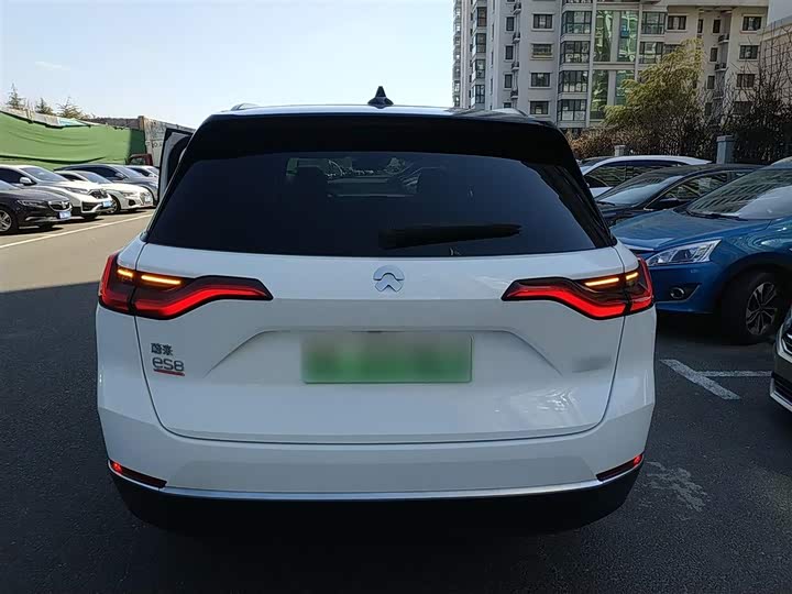 Фото 6 - Nio ES8