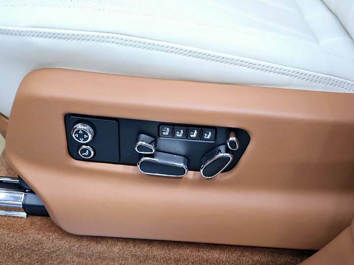 Фото 22 - Bentley Bentayga