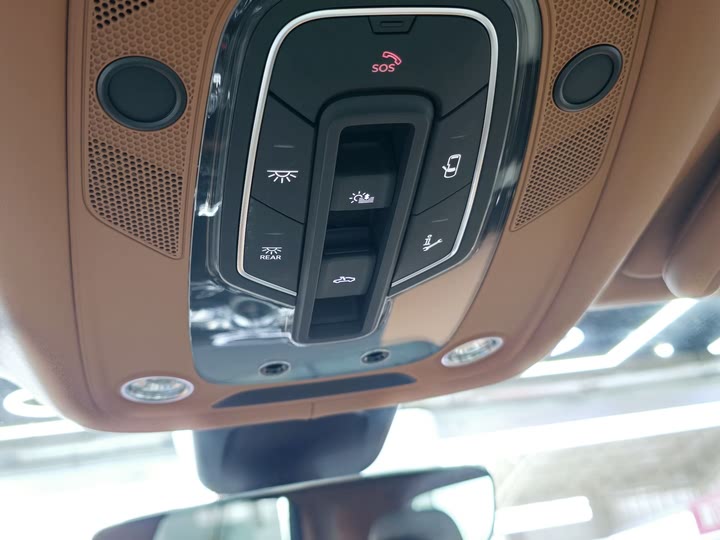 Фото 26 - Bentley Bentayga