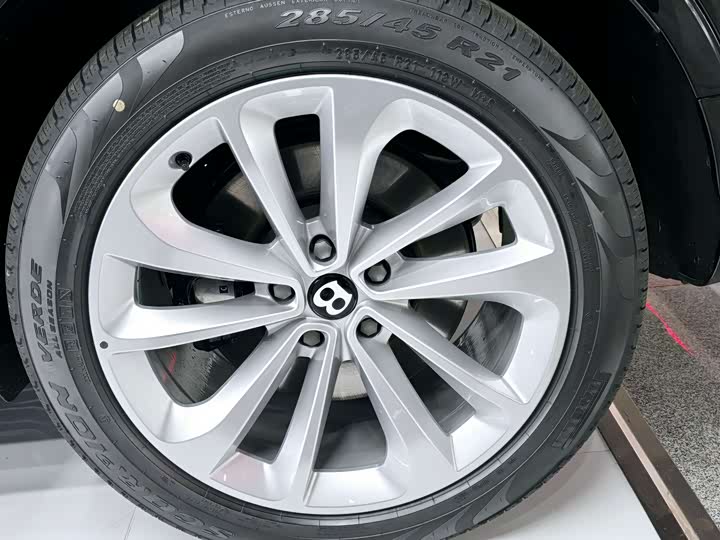 Фото 7 - Bentley Bentayga