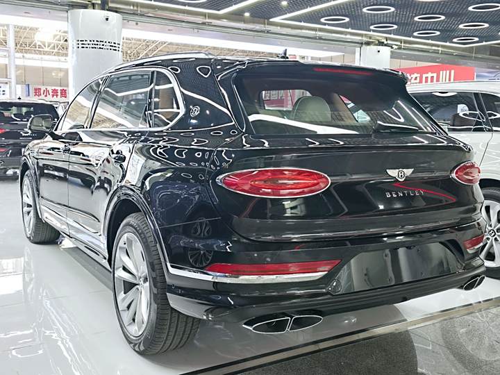 Фото 8 - Bentley Bentayga