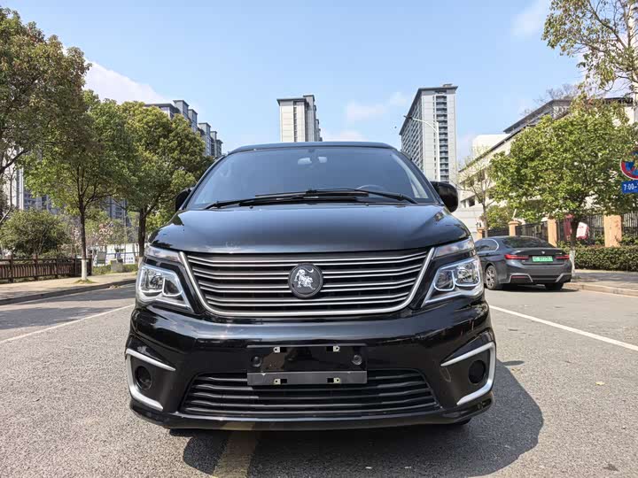 Фото 4 - Dongfeng Forthing Lingzhi M5