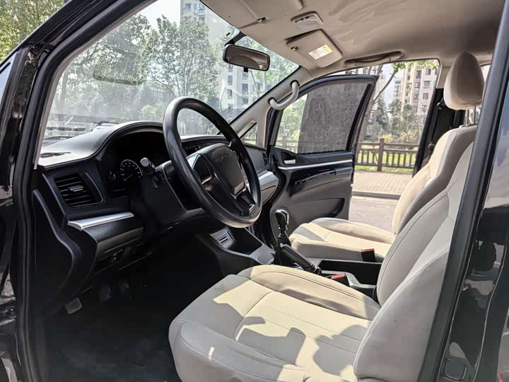 Фото 5 - Dongfeng Forthing Lingzhi M5