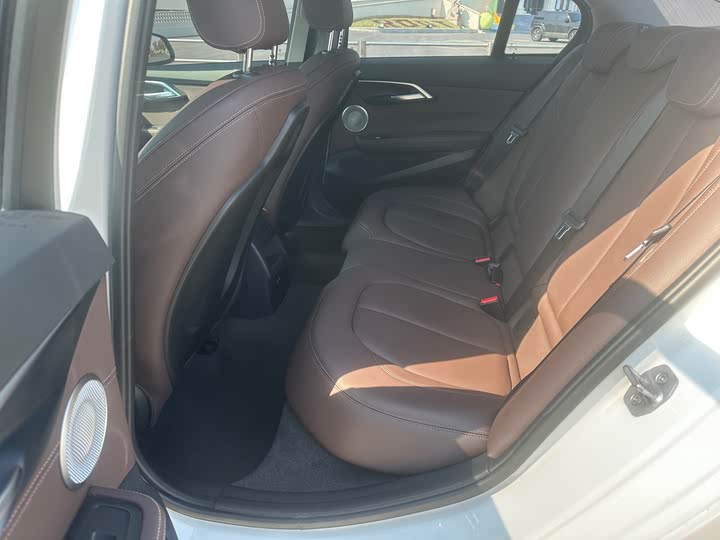 Фото 9 - BMW 1 Series