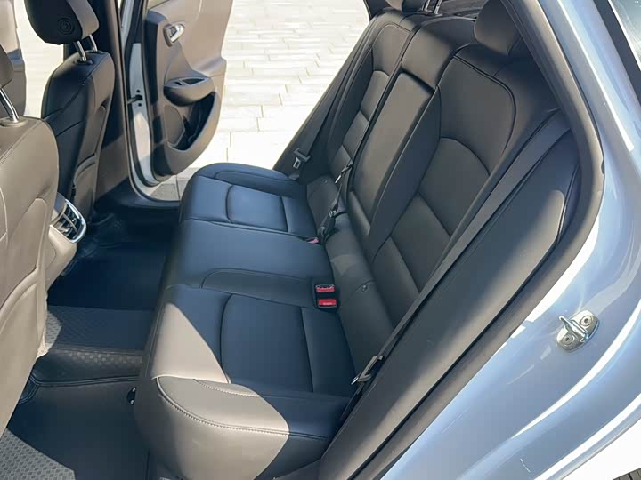 Фото 4 - Chevrolet Malibu XL