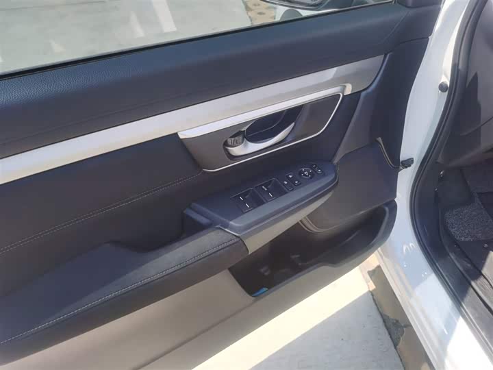 Фото 28 - Honda CR-V