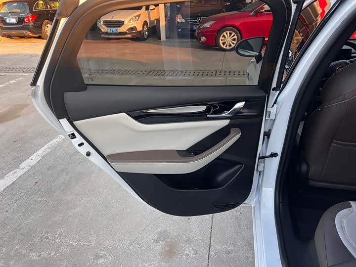 Фото 10 - BYD Qin Plus