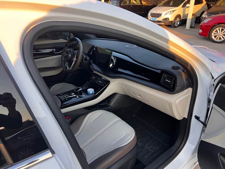 Фото 16 - BYD Qin Plus