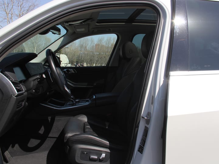 Фото 12 - BMW X5