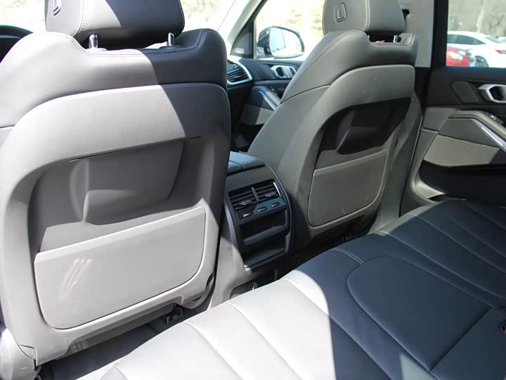 Фото 13 - BMW X5