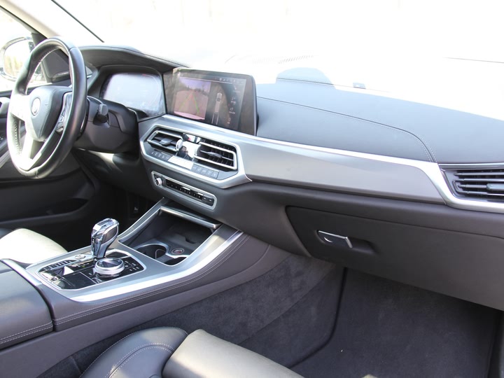 Фото 15 - BMW X5