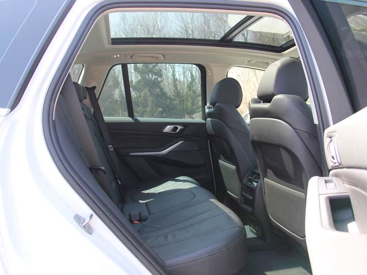 Фото 18 - BMW X5