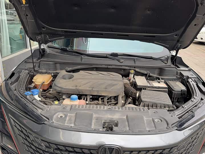 Фото 13 - Changan UNI-T