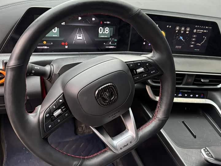 Фото 14 - Changan UNI-T