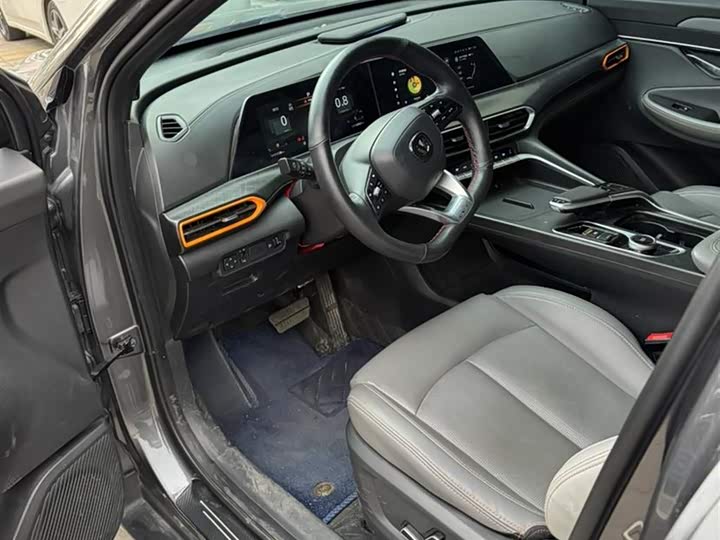 Фото 15 - Changan UNI-T