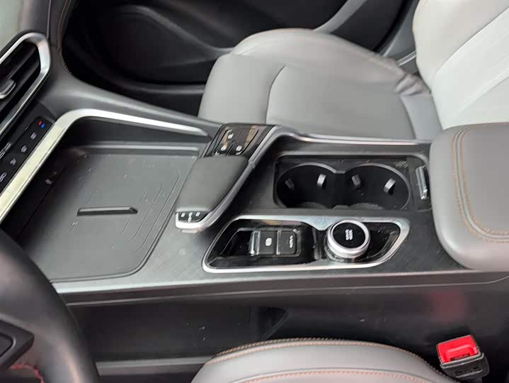 Фото 8 - Changan UNI-T