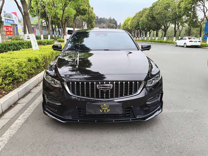 Фото 2 - Geely Preface