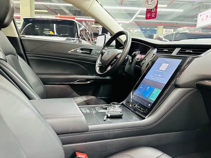 Фото 20 - Ford Taurus