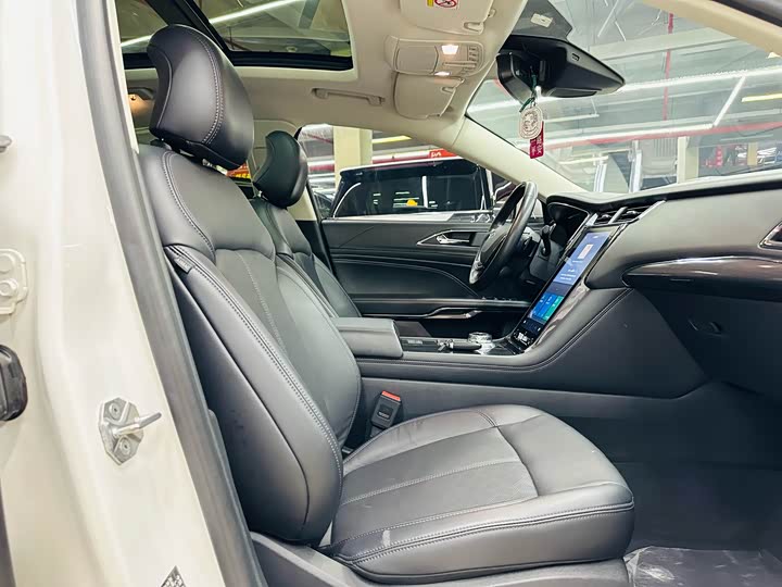 Фото 21 - Ford Taurus