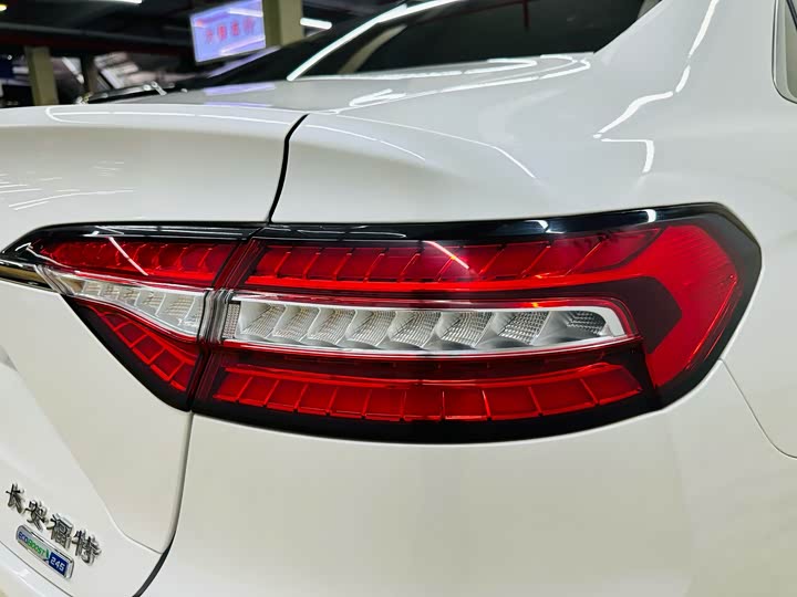 Фото 39 - Ford Taurus