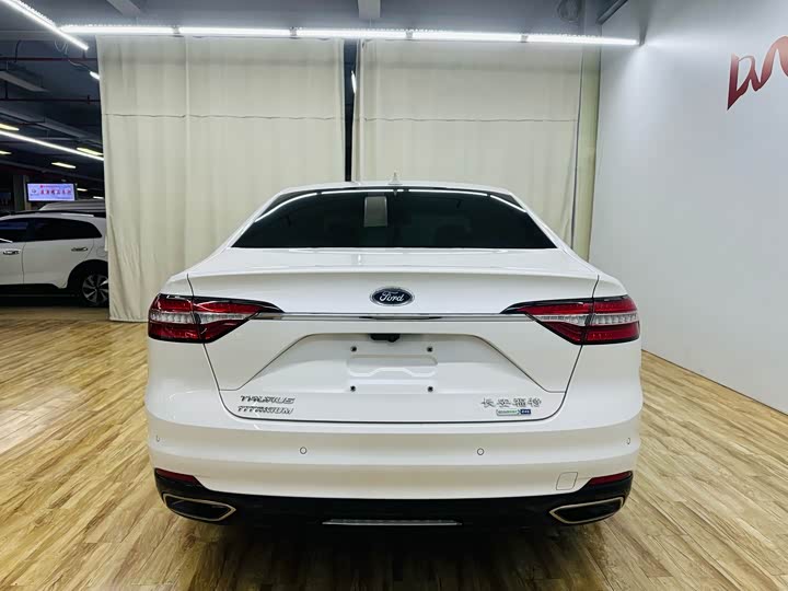 Фото 7 - Ford Taurus